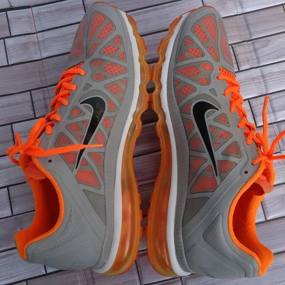 SIZE 14. NIKE AIR MAX 2011 RUNNING SNEAKERS